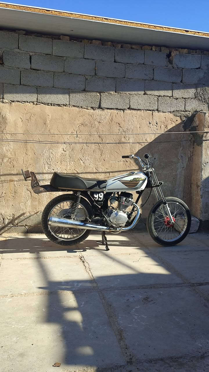 دراجه للبيع شاصي نامه 22 مكينه سيجي نامه غراض كله اصلي اوراق اصولي 7 سعره 800
***********
***********
