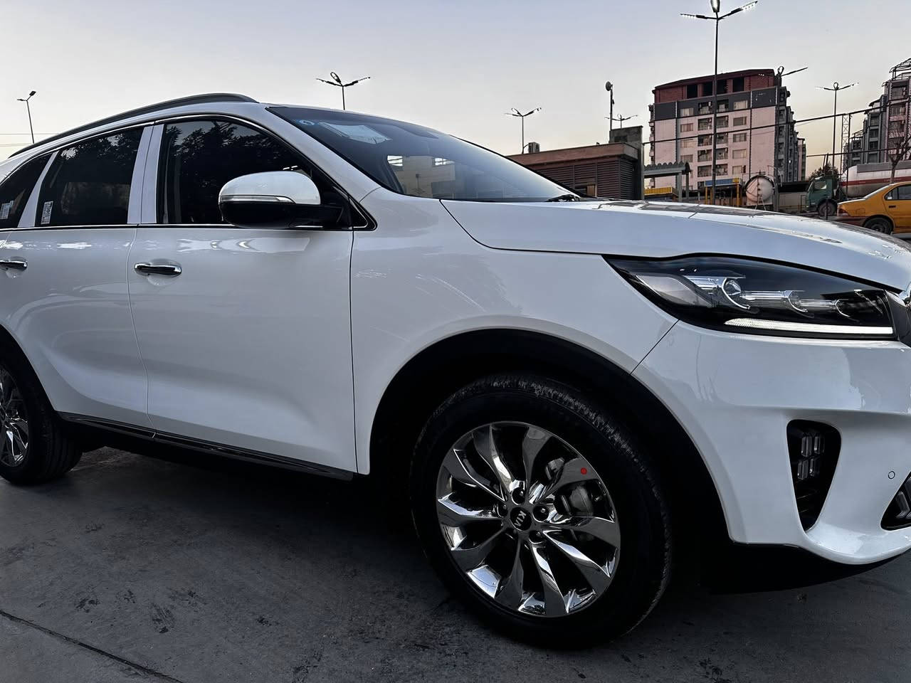 اسعد الله أوقاتكم بل خير والبركه احبتي سورنتو20خليجي بونراما بصمه كراسي كهرباء ٦ سلندر مكفوله من الصبغ والضربه والتبديل رش بل بلاستك الأمامي فقط ورصه بل باب مال سايق مسحوبه السياره جديده جدا ماشيه ٥٩ اللف حقيقي الباقي على وضع الشركه رقم بغداد الجديد ابسمي سنويه وهزه جديده 
مكانها بغداد العامريه سعرها 259 ورقه قفل 
***********
