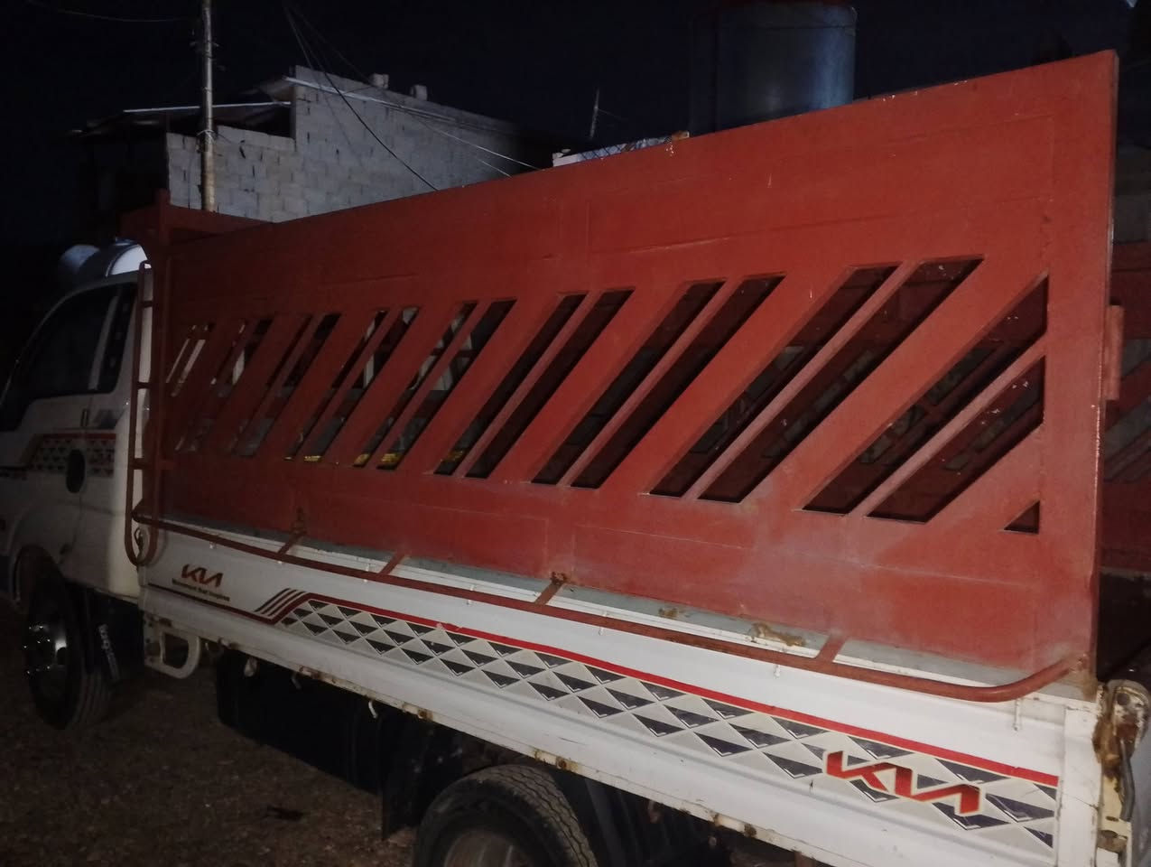 السلام عليكم شباب محجر كيه حمل فحل لبيع مكان بغداد سبع قصور شارع ابو السعر 300وبي مجال رقمي ***********التصال عل شريحه وبي واتساب هم باقي التفاصيل مذكوره بل فيدو
