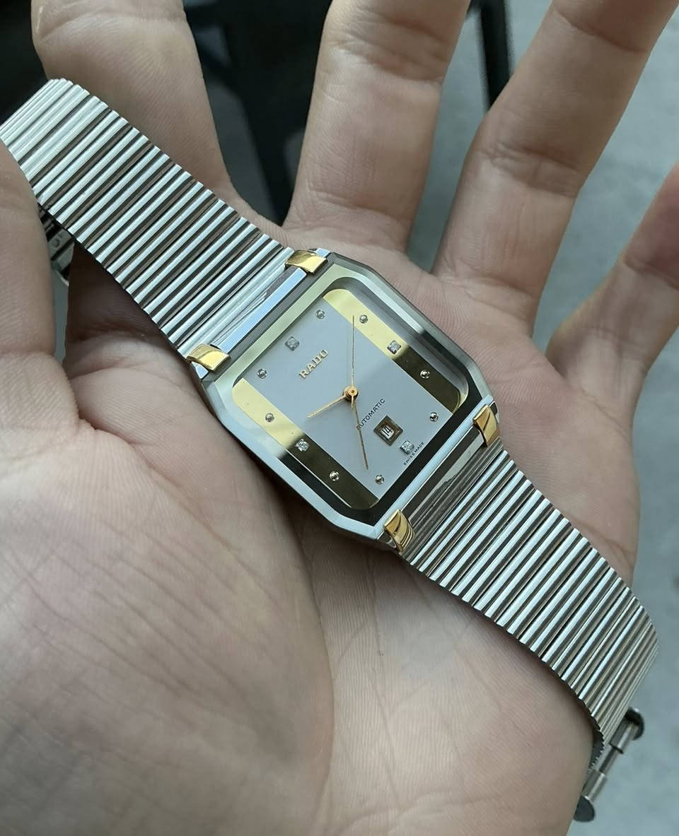السلام عليكم ساعة RADO رجالي اوتوماتيك
ذهب + ستيل
مينة الماس
جام زفير ياقوت
مخزن نوادر مع العلبة 
نظافة 100%
نافذة للتاريخ
اساسية بالكامل
425$


**إذا كنت صاحب هذا الإعلان وتريد حذفه لأي سبب، رجاءا أرسل رسالة إلى الدعم الفني**