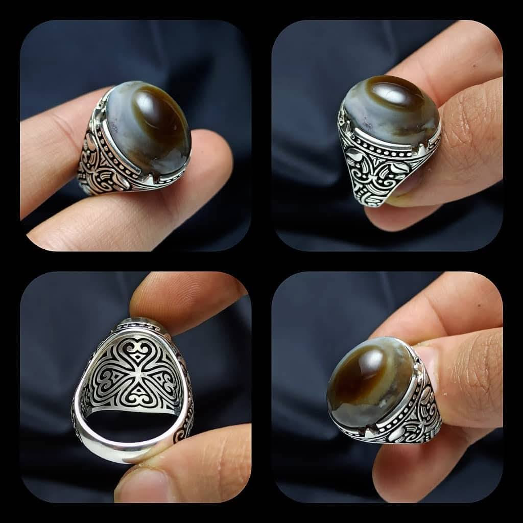 خواتم فضة ملكية متوجة بنوادر العقيق اليماني 🔱
قطعة ليست للزينة فقط… بل للهيبة والفخامة 👑
نقدم لكم تشكيلة مميزة من خواتم الفضة عيار فاخر، متوجة بأندر أنواع العقيق اليماني الطبيعي، بألوانه الفريدة ونقوشه التي لا تتكرر.
💎 عقيق يماني نوادر
💎 صياغة ثقيلة وشغل متقن
💎 حجر طبيعي 100%
💎 لمعان وثبات يدوم لسنوات
كل خاتم يحكي قصة… وكل حجر يحمل طابعًا خاصًا لا يشبه غيره.
إذا كنت تبحث عن التميز والندرة، فأنت في المكان الصحيح.
📦 شحن لجميع الدول
📩 راسلنا واختر قطعتك قبل نفادها
التميز يبدأ من خاتمك… والعقيق اليماني عنوان الفخامة#عقيق_يماني 

#فضة_925 #خواتم_رجالي #Yemeni_Agate #Silver_Rings


**إذا كنت صاحب هذا الإعلان وتريد حذفه لأي سبب، رجاءا أرسل رسالة إلى الدعم الفني**