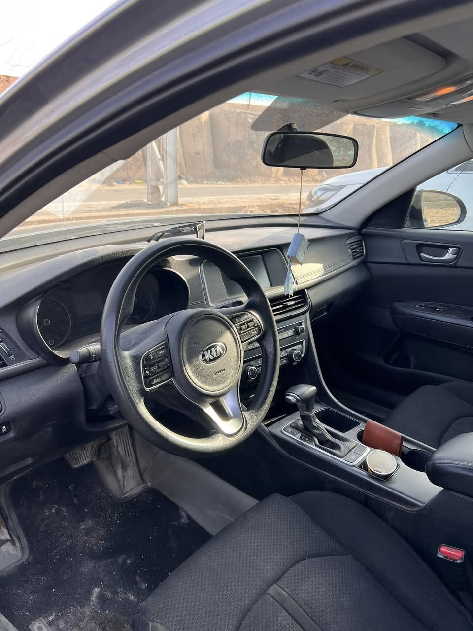 السلام عليكم اوبتما ٢٠١٨ للبيع
حادث امريكا غرق بسيط جداً ماداخل للسيارة واجتي شغالة وموجوده الفديوات وعلى ايد وحده صارلها ست سنوات محرك ٢٤٠٠ بي تبخير بسيط وبيها بارد بسيط بالبنيد والجاملغ 
مكان السيارة بابل سعرها ١٢٠ وبي مجال
0782 730 7321
