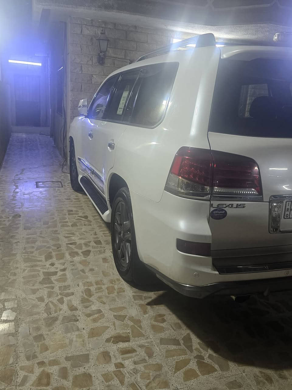 أسلام عليكم للبيع لكزز 2015 مكفوله كفاله عامه من البارد والصبغ ماشيه 65 الف حقيقي السياره بريم 
للاستفسار 
***********
