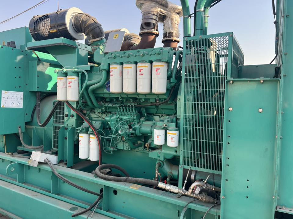 كمنز QST30-G4 
1000kv 
وارد بيرطاني 
ساعات العمل 100 ساعة 
المولد شرط الفحص والحمل 
يوجد كافة انواع واحجام المولدات 
من 10 kv الى 2500 kv 
يوجد نقل كافة المحافظات 
للستفسار التواصل ع الارقام 
***********
***********
وتساب
