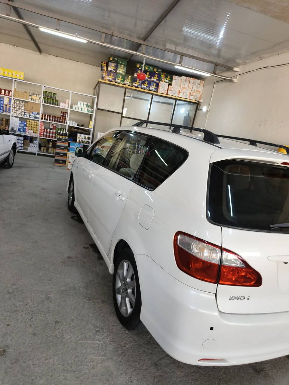 البصم للبيع اكرستال لون ابيض سيارة جاهزة من كير ومكينة حدادية سيارة فورويل أو محولة توويل سيارة جاهزة من كل شي     اتصال علا رقم *********** @مكان السيارة ذي قار
