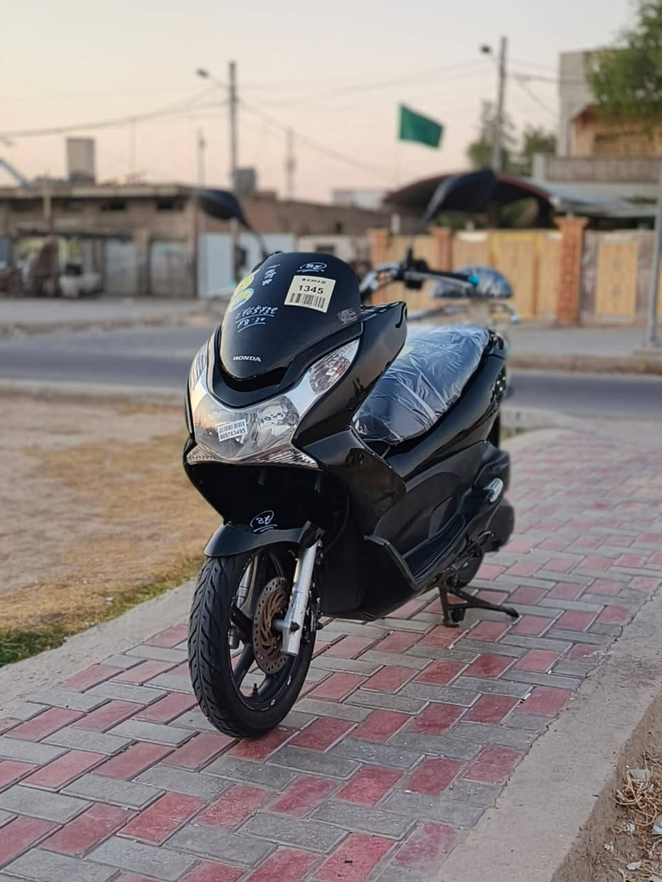 سلام عليكم....
دراجة (PSX)...(جيل الاول)  
🛵للبيع  
دراجة شلعه معدل كهربائيات كلهه شغاله 
دراجة جديده  بلادية
أي نقص مابيهة
جيب فيتر وتعال افحص
العنوان بغداد مدينه الصدر قرب مطعم ليمونة🍋 الاستفسار الاتصال على الرقم 📞 ***********
