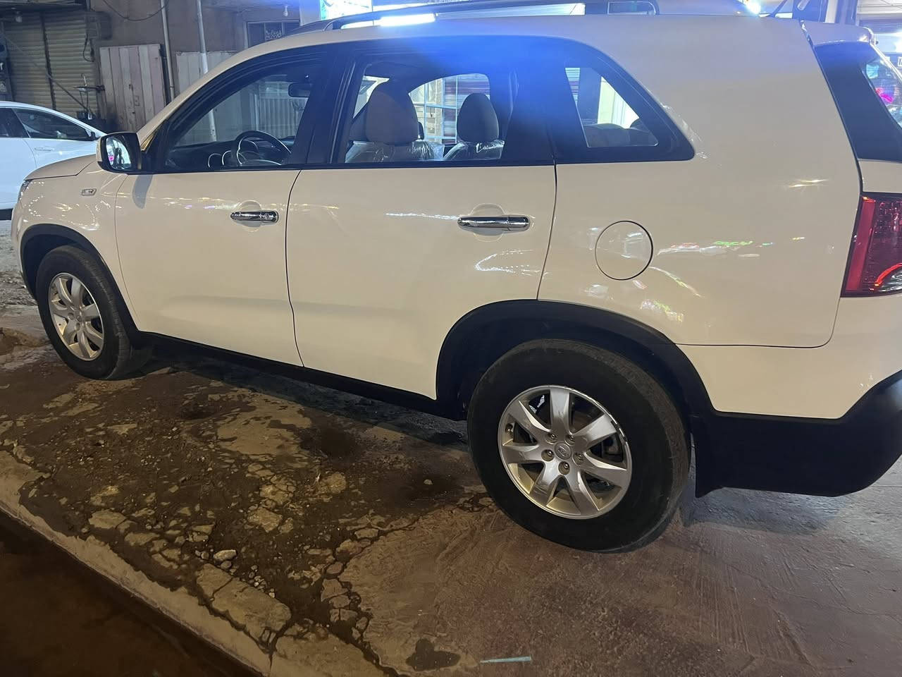 سلام عليكم
سورنتو 2011 خليجي 4 سلندر 7ركاب بيه صباغ على كد الشخط باب السايق والباب خلف السايق السيارة بسمي هزة جديد والسنوية بسمي السيارة صدر جديد امامي خلفي السعر 148 ورقة وبيها مجال للاستفسار ***********
مكاني بغداد
