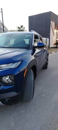 Chevrolet trailblazer2023 سعر 145 وبيها مجال رقم بغداد ألون:ازرق+ ابيض...