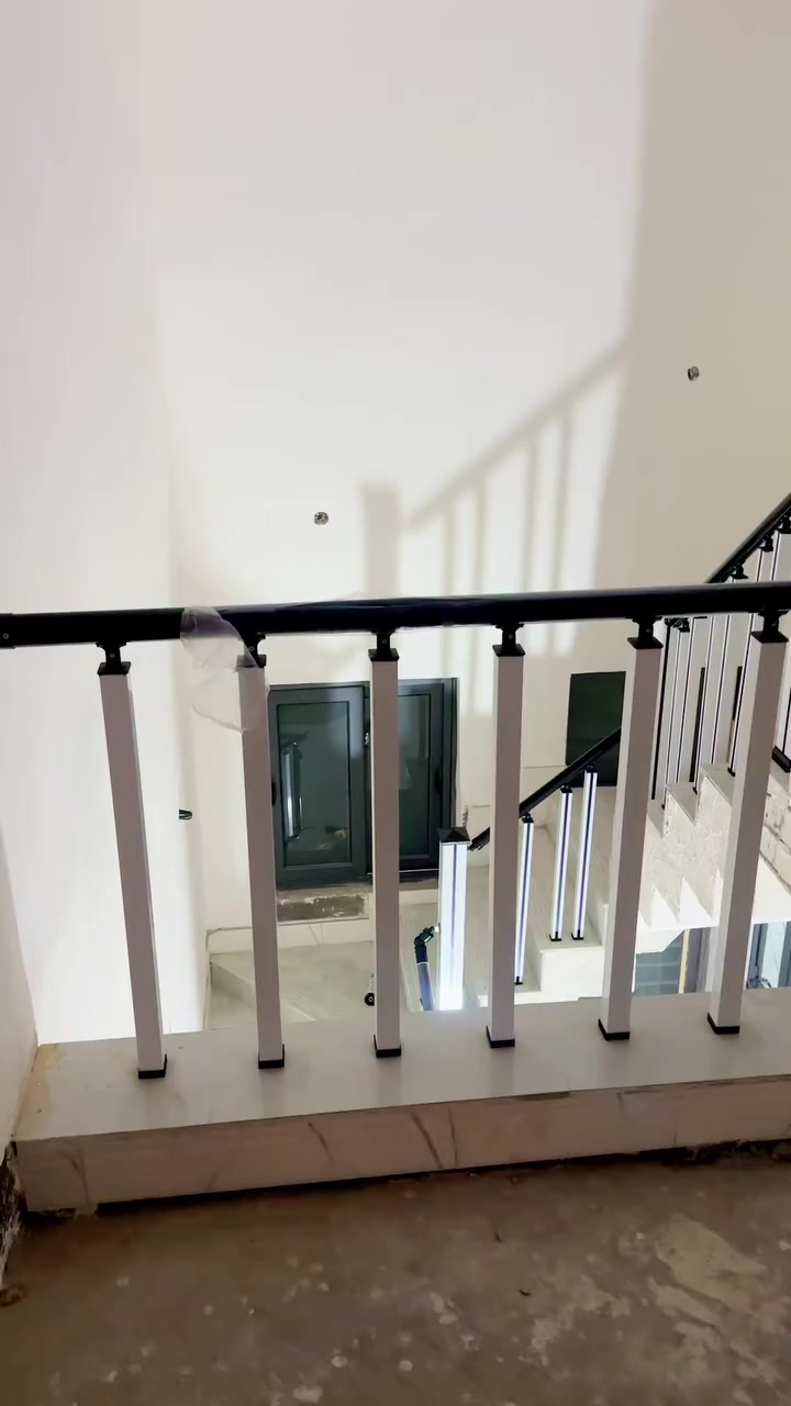 🌹السلام عليكم 🌹
   
🌺جزء من اعمالنا 🌺
🌺محجر الموديل الفخم المربع تركي المنشأ🌺 
🌺مع الونين الابيض والاسود🌺 

الى الخ الحبيب 🌹اسامه الموسوي🌹
                  في منطقة حي الامير 

❤️عنوان ❤️
 
😍شمال بابل الاسكان الصناعي ❤️
    
      🥰مبايل🥰.  ***********🌺
