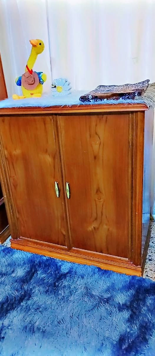 غرفه للبيع نجاره. فصال تركي درجه اولى صاج سعر مليون و50 وبيها مجال للشراي. صار 6 اشهر م̷ـــِْن شديتها بعدها لوك اي شخط او ضرر مابيها. والكنتور طابق واحد. 6 بوب. للتواصل عل واتساب فقط ***********
