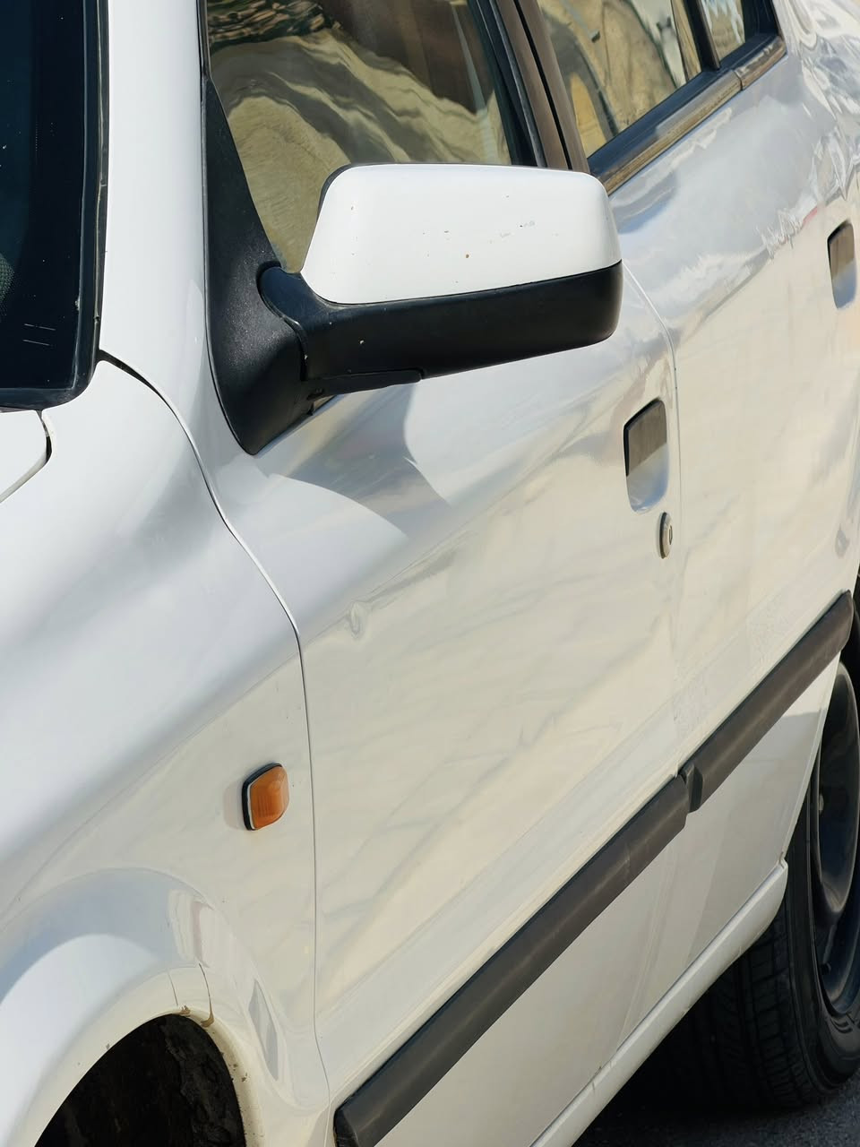 السلام عليكم سمند 2012 رقم بابل جديده ما تصرف عليه بس دهن وبانزين تخم تاير جديد حداديه جديده كير ومكينه اصل ما ملعوب بيه سياره نشطه كلش دواخل كلش جديده غرفته نضيفه مثل ما شفت بصور كشناته الاصليه بدون دوشمه رقم بابل مكاني الحله مركز المدينة  معروضه بسعر كلش حلو ومناسب ***********
