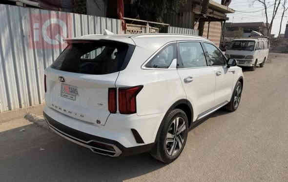 السلام عليكم 
كيا سورنتو 2021 خليجي رقم بغداد بأسمي تحويل ثاني يوم
6سلندر
ماشيه 75 الف كيلو متر
المحرك 3500
گير عصآ 8 نمرة
جنطه كهربائيه
نظام ترحيب
اربع عدسات زنون
كشنات كهرباء
حساسات اماميه وخلفيه
تبريد ثلاث قطع
تحكم ستيرن جهتين
شاشه كبيره نفكيشن
7 راكب
لد امامي وخلفية
مري شفط
تشغيل عن بعد
شاحن وايرلس
حساس اطارات+ مانع انزلاق
بردات خلفيه
موقع السياره بغداد الزعفرانية بيع او مراوس حسب القناعه
اتصال او واتساب ***********
