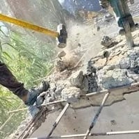 اخوان متواجد خلفة حفر وتجهيز ابيات الماء والمجاري أيضا متواجد كادر تفل...