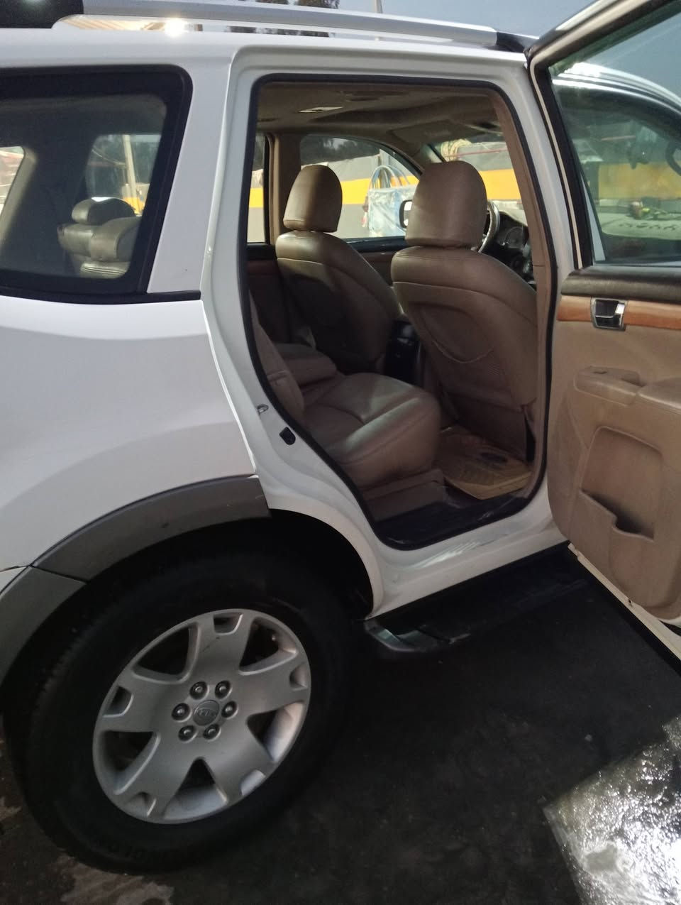 سلام عليكم ورحمه الله وبركاته
كيا موهافي للبيع وارد خليجي موديل 2012 سيارة جميلة جدا فقط صبغ الجاملوغ والصندوق 
السعر 135 وبيه مجال


**إذا كنت صاحب هذا الإعلان وتريد حذفه لأي سبب، رجاءا أرسل رسالة إلى الدعم الفني**