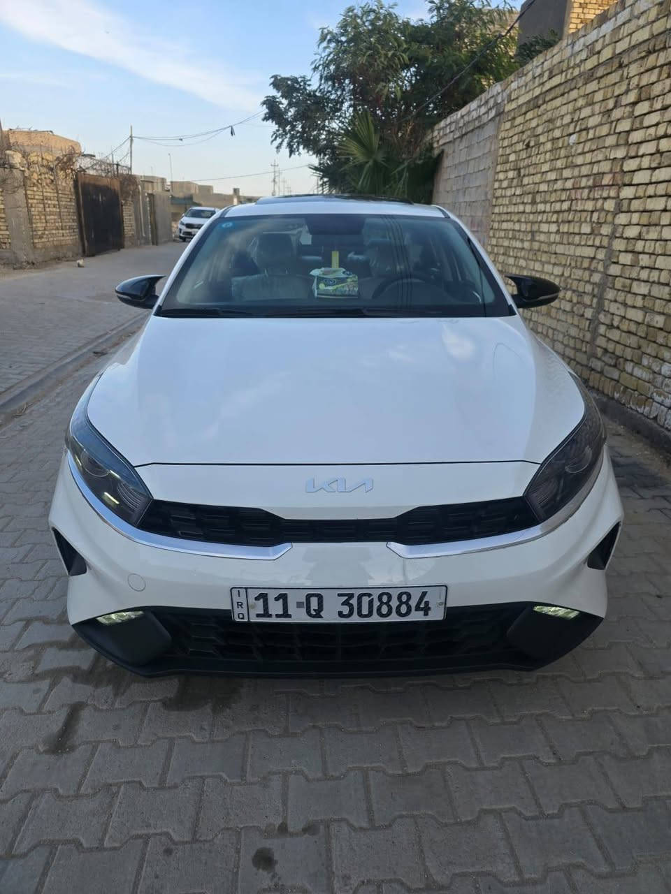 السلام عليكم
للبيع  كيا سيراتو خليجي 

موديل 2024

 حجم المحرك 2000

 ماشيه ٤٠الف 

موصفات فتحه سقف فول تحكم استرين -تبريد خلفي- داخل بيجي-دبل لد امامي- ويل كب-حساس خلفي)

 رقم بغداد 

 السياره مكفوله عام ماعد بارد بصيط كلش بل باب اليمن فقط 

 مكانها سماوه رميثه 

***********
***********
سعر ١٨٤
