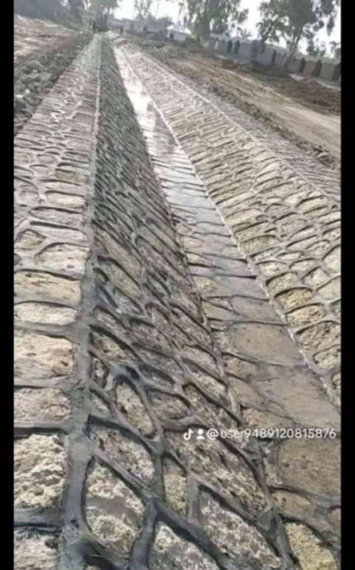 مقول بناء في زاخو  محتاج بنا اتصل ***********
