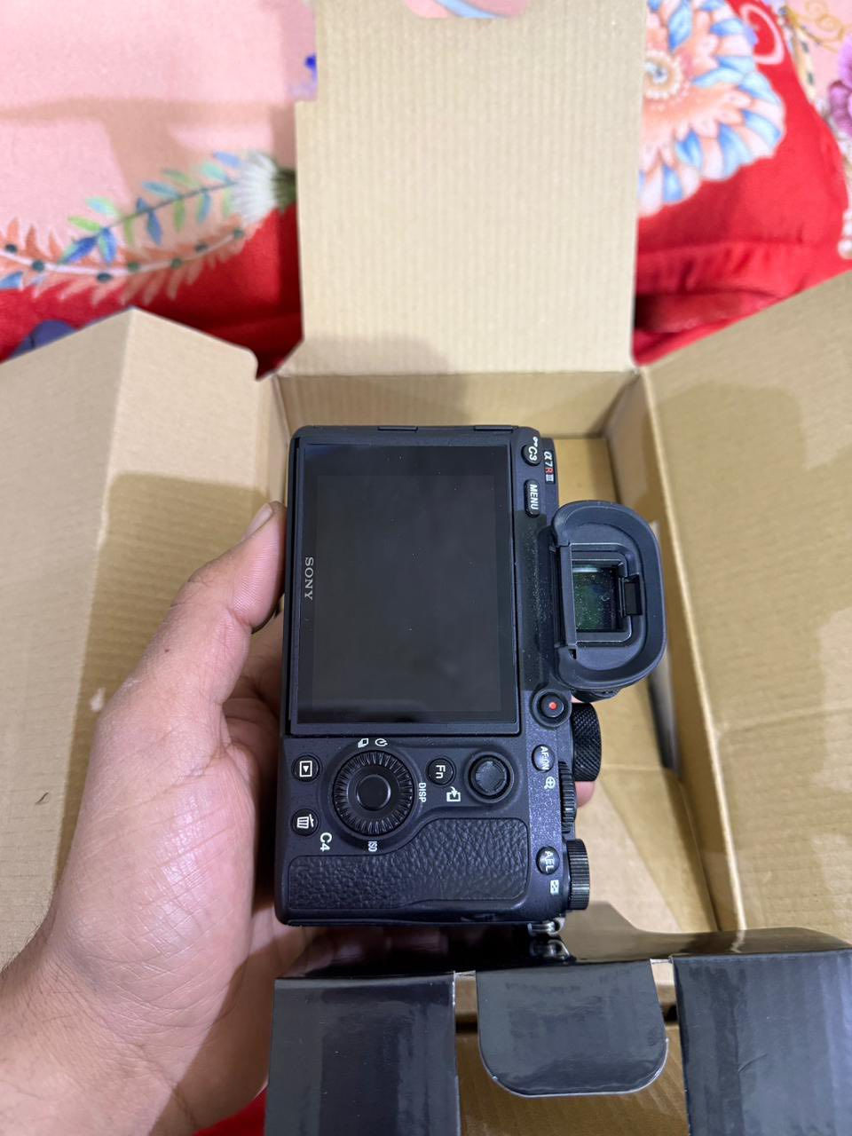 بدي كاميرا سوني A7riii 📸
نظافة 95‎%‎ لوك ✅

شترها 2k 🔥

كارتونة وغراضها كاملة 🤞

مكاني بغداد 

رقم تلفون 📞 *********** 

لتصير لوتي بالتعليقات علمود السعر ❌

إذا شراي خابرني وتعرف كامل التفاصيل ✅
