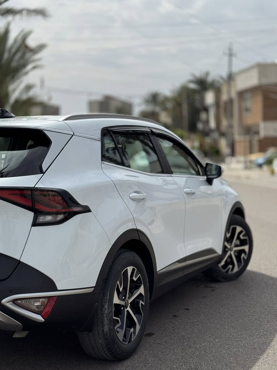 للبيع | Kia Sportage خليجية بحالة الوكالة

✨ فرصة  للي يدور سيارة نظيفة

🔹 الموديل: كيا سبورتاج 2024
🔹 المصدر: خليجي
🔹 الممشى: 42 ألف كم فقط
🔹 الرقم: أربيل
🔹 الملكية: باسمي مباشرة

💎 الحالة:
بحالة الوكالة 100%، استخدام خفيف جداً، نظافة داخلية وخارجية، ما تحتاج أي صرف

مواصفات نص فول

بصمة
تشغيل عن بعد
شاشة كبيرة
راداو امامي
رادار جانبي
كشن مخمل
كامره دوارة
مود درايف
سايد بريك بصمة
مانع انحدار 
اوتو باركنك 

الخ من مواصفاات معروفة 

السعر 217$
21.700$ بي مجال هم
هزة وفحص ورقم كله جديد باسمي

عنواني بغداد البياع 
***********
