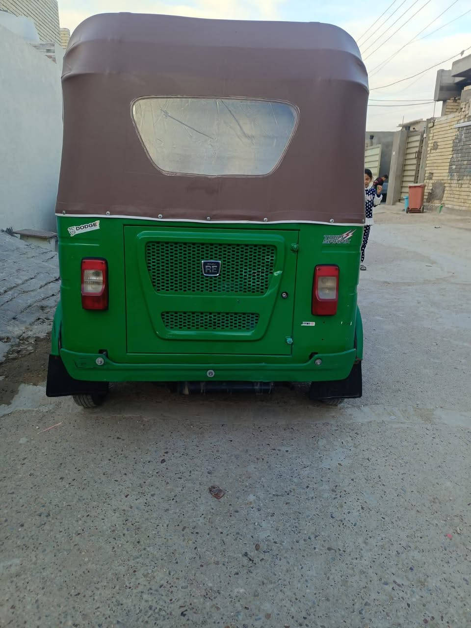 السلام عليكم تكتك البيع موديل 22 رقم وسنويه تحويل ثاني رقم بغداد تكتك حلوه بس الغد معمر الباقي كفاله كشرع مكينه مكاني بغداد حي نصر السعر خاص ***********
