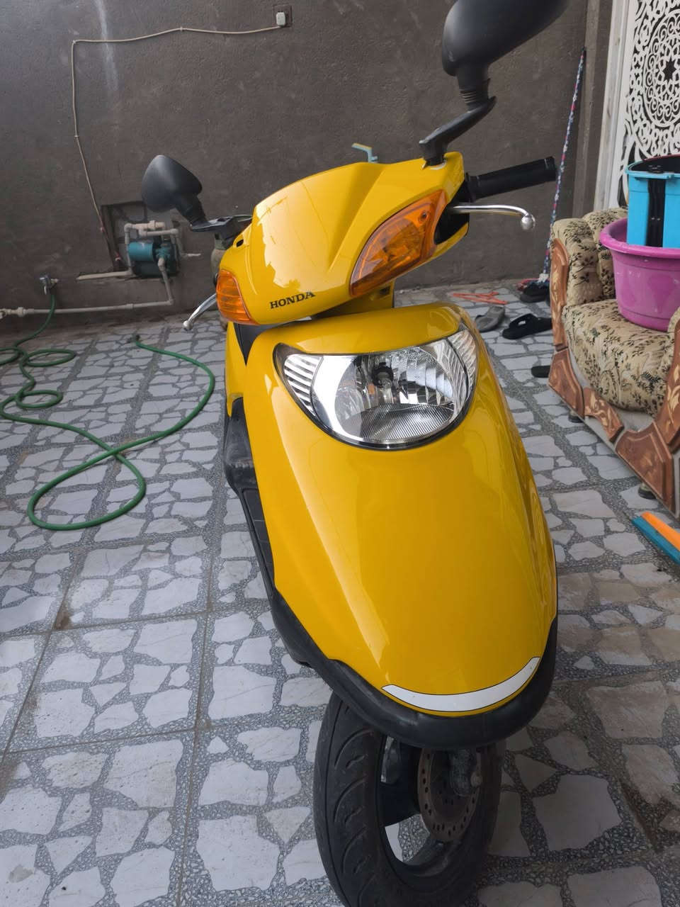 سبيسي ياباني نازل من الرمبه صارله شهرين ونص كلشي وكاله واصلي المكينه برغي ما مفتوح منها كهربائيات كلها سليمه مختصر امفوله وكله تبديل دهن اصلي وبانزين محسن مكاني كوت زهراء
***********
