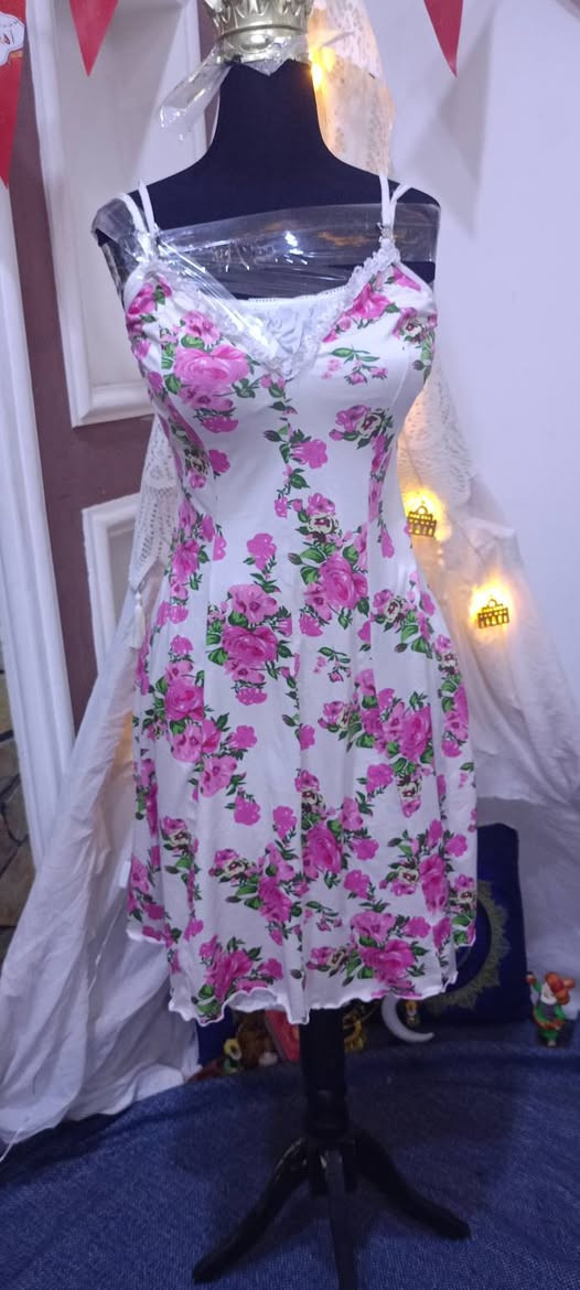 دشاديش  وشلحات درجه اولى نسائية جميع القياسات متوفره  السعر القطعة على 4/و5/ للحجز والاستفسار على الخاص💐👗


**إذا كنت صاحب هذا الإعلان وتريد حذفه لأي سبب، رجاءا أرسل رسالة إلى الدعم الفني**