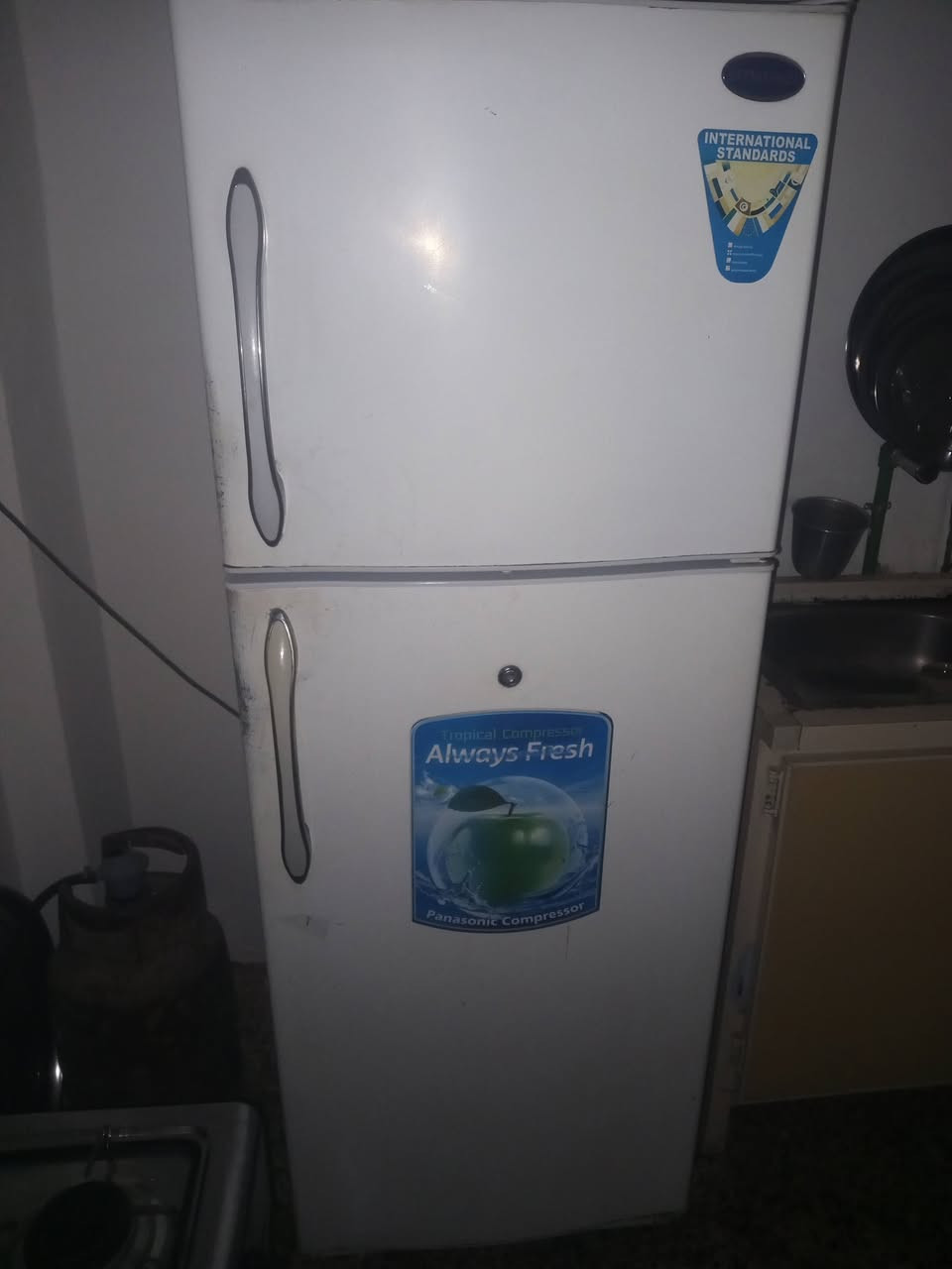 ثلاجه للبيع 18قدم
مداخله اي تصليح الثلاجة خير من الله راسلني واتساب ***********
