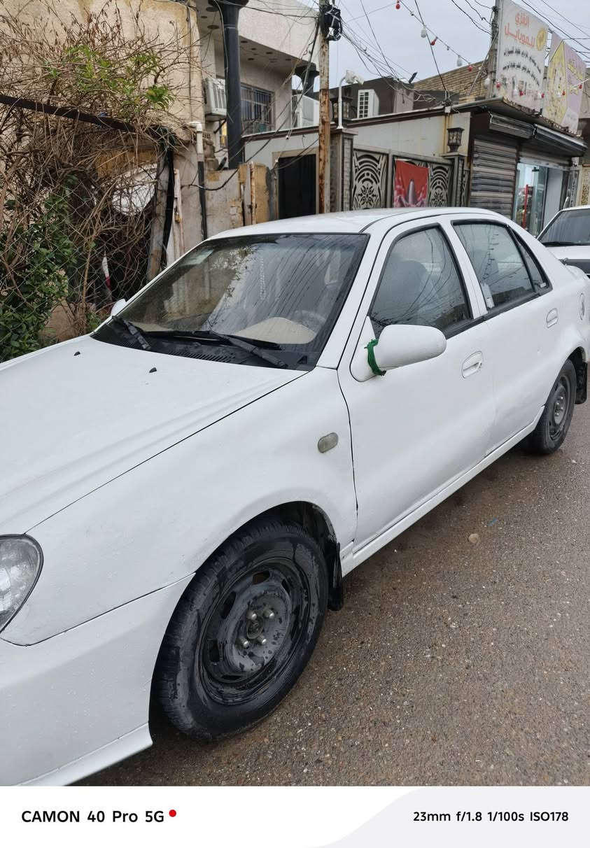 السلام عليكم جيلي سيكي 2013 مكينة كير تبريد تخم تايرات كهربائيات كلهة شغالة ملاحظة صدر امامي تعبان عنواني بغداد الزعفرانية السعر 34 ورقة ***********
