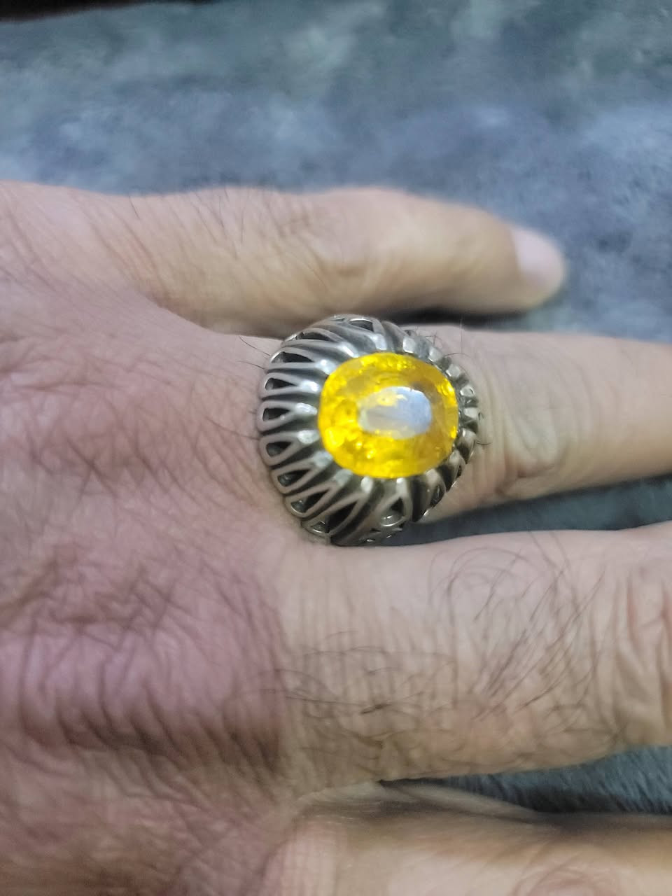 خاتم فضه 925 ياقوت اصفر
صياغه يدويه ثقيل
قياس الخاتم 23
وزن الخاتم بدون حجر 23غرام
المهتم خلي سعر بما يرضئ الله
مكاني بغداد البلديات


**إذا كنت صاحب هذا الإعلان وتريد حذفه لأي سبب، رجاءا أرسل رسالة إلى الدعم الفني**