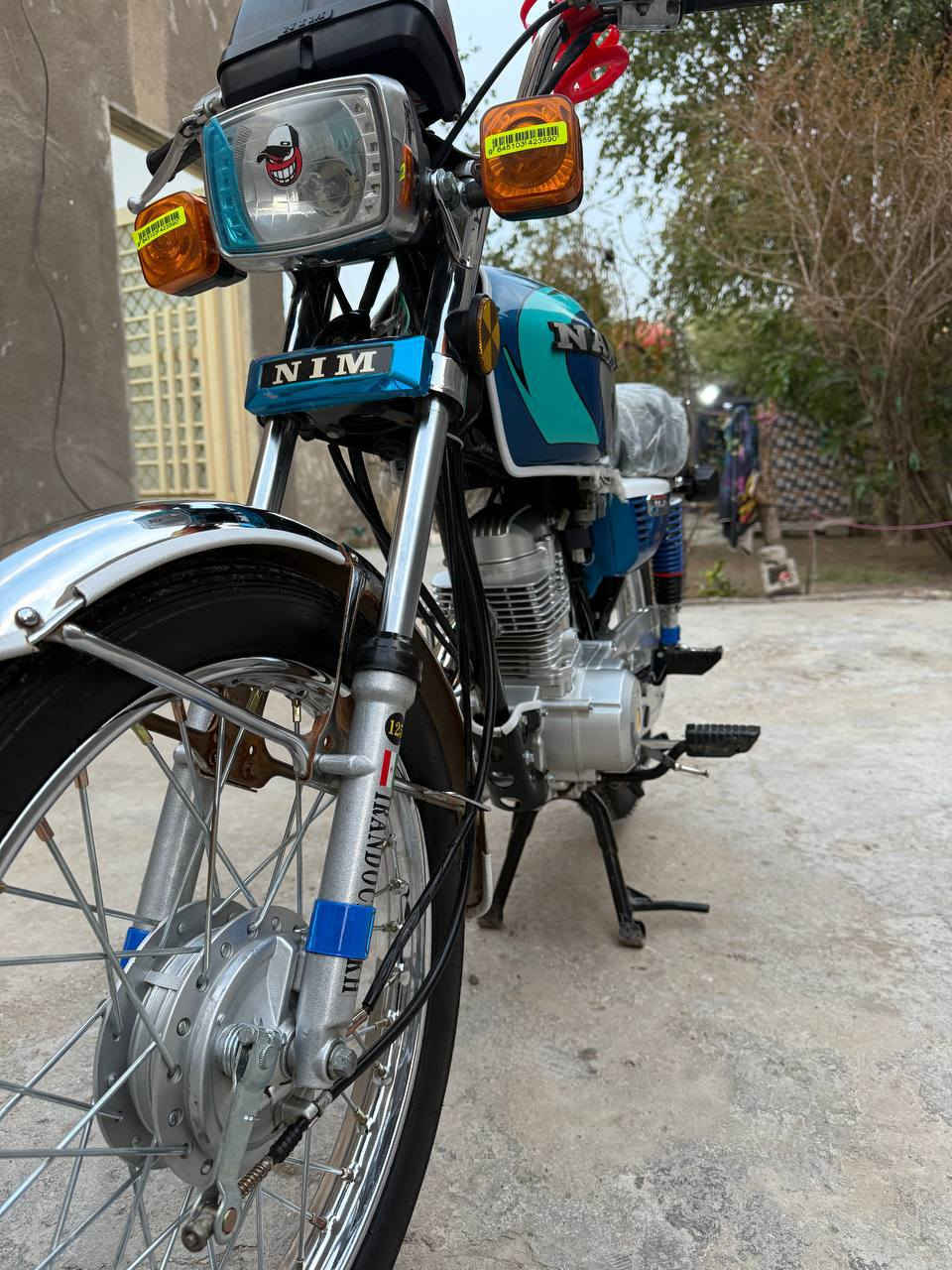 السلام عليكم مكلف بالنشر ??
دراجه للبيع نامه امتياز اصلي  وضع شركه مكفوله كفاله عامه من التاير لتاير 
كهربائيات كلها شغاله اوراق جاهزه وصل معرض بليته ورقم شاصي موديل 24 مابيها نقص برغي خلااص دراجه جاهزه وحلوه ومال جناي اترايك للبصره شرط
  السعر 625وبيها مجال لشراي 
مكاني بابل الشراي يتصل وعيوني له 
‭***********
