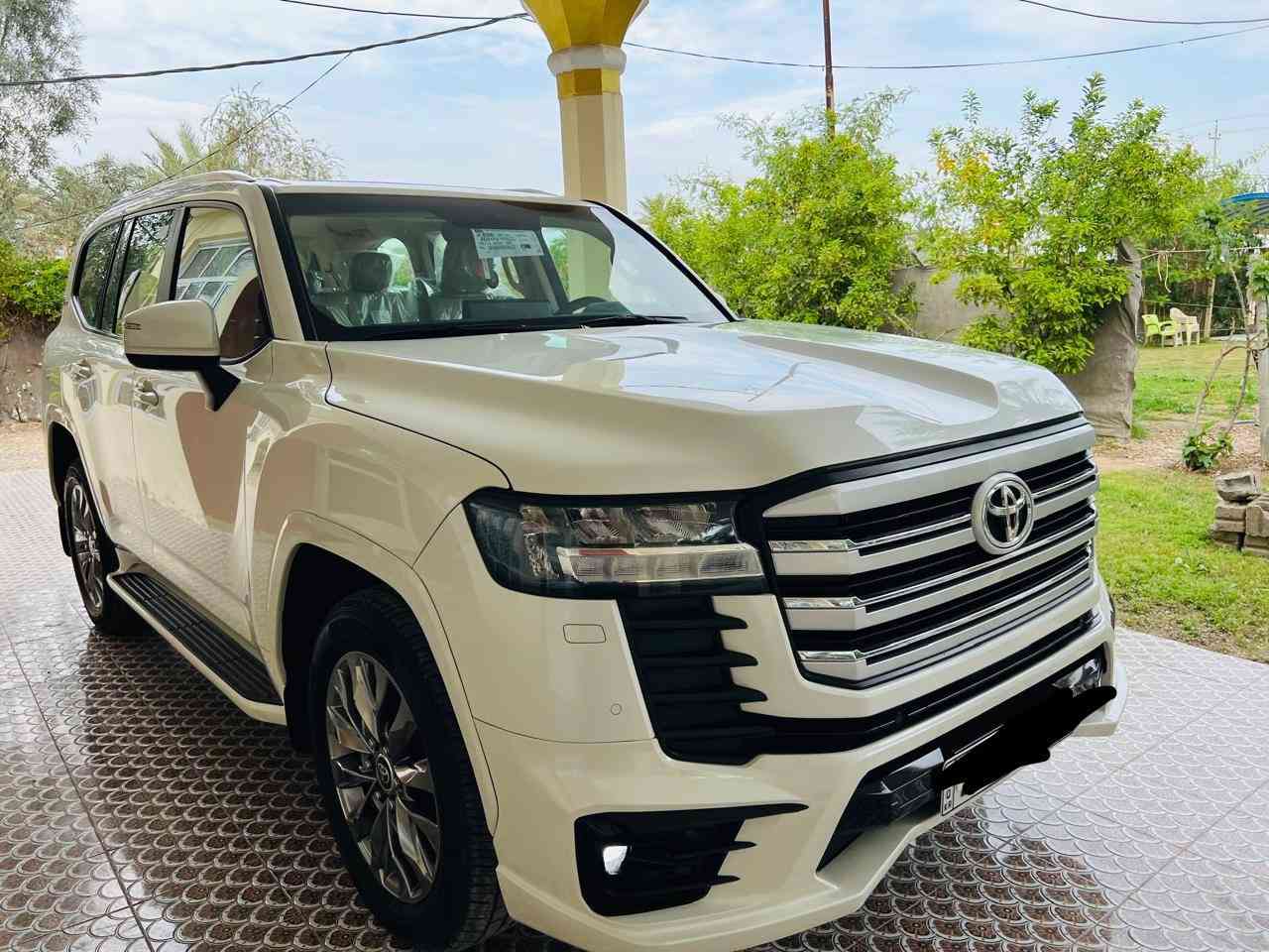 ملاحظه اني مكلف بلنشر السلام عليكم للبيع لاندكروز موديل 2022 ساز اصل رقم سليمانيه بسمي تحويل ثاني يوم مكفول كفالة عامه من صبغ وتبديل وفتح
فول موصفات 1/1
بصمه تشغيل 
بصمه أبواب لمس 
تشغيل عن بعد 
فتحه سلايت
كشنات ثنين كهرباء 
كشنات جلد 
كشنات تدفئه تبريد 
8ايرباك 
زراكات 
مري شفط 
شاشات خلفيه 
مطفايه حريق 
جنطه شفط 
سبعه راكب 
ثلاث قطع تبريد 
محرك 4000 تنفس طبيعي 
حساس امامي 
حساس خلفي
 بصمات ثنين 
وباقي موصفات سازمعروفه 
سعر (630) 
الاستفسار اتصل على الرقم ***********
مكان بابل حله ملاحظه اني مكلف بلنشر
