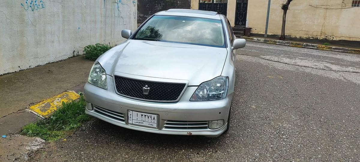 ئەدمین❤️
شاینە ١٨٢ بڕاوە 
سڵایدسیدوگمە
ناوڕشی ساج سور
تەبریت سادوو گەرم بەشەرت
دەعمو لیدروی نیە
سیارە کە ماڵی دۆستە
سەقڤو کەڤەری بەشەرت
***********
ئەدمین❤️
