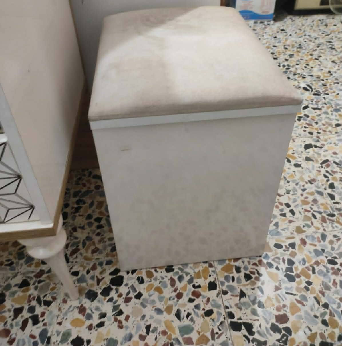 غرفه تركيه 10 قطع نظيفه  مابيها اي ظرر والمؤشر عليهن اناره شغاله السعر 550 وبيها مجال للشراي العنوان بغداد الدوره الشراي يراسلني خاص @إشارة


**إذا كنت صاحب هذا الإعلان وتريد حذفه لأي سبب، رجاءا أرسل رسالة إلى الدعم الفني**