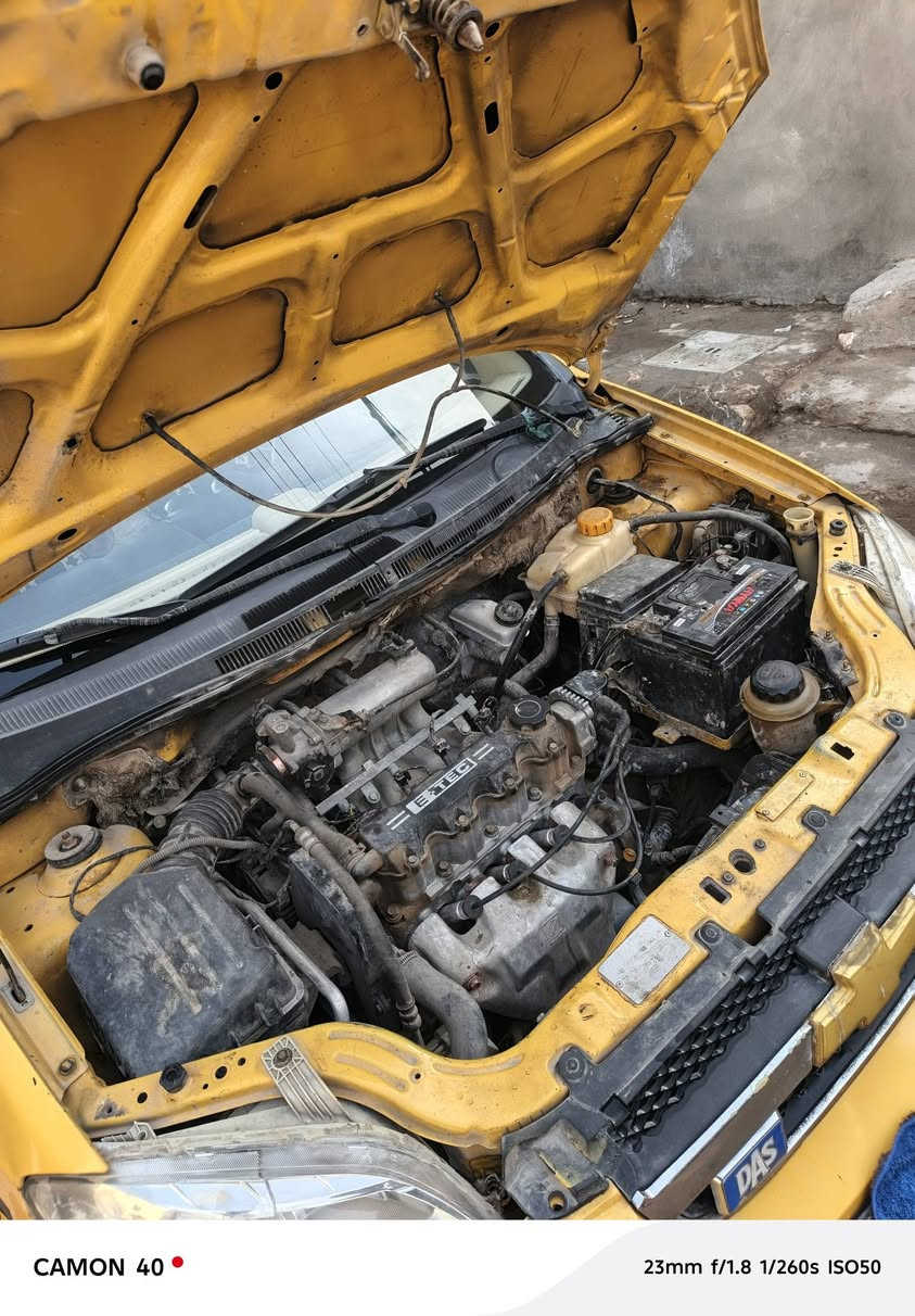 افيو ٢٠١١ خليجي مفتوح بسمي رقم جديد  سنويه ماساقطه كير محرك  عل شرط تخم تاير جديد مصفره هيئه وغرامات بيه جاملغ الخلفي والباب السعر ٥٣ وبيه مجال ***********
