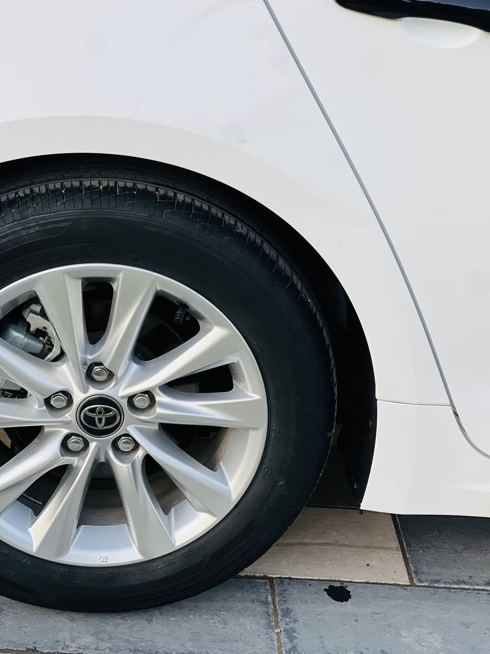 تويوتا كورولا هايبرد 2025 شكل الخليجي فول مواصفات
ماشيه 14 الف سبير وعده منازله 
محرك 1800 هايبر
تبريد قطعتين
مواصفات : بصمات عدد ثنين 
بصمه + بصمه ابواب
فتحه
كشنات جلد اسود
رادار + تحديد مسار + قيادة ذاتية
هاند بريك كهربائي + لايت زينون درايف مود +
أوتو هولد
فل سيستم إيرباك + مانع تصادم + مانع انزلاق وبعد هواي بيها مواصفات 

سياره مكفوله  
السياره بسمي رقم بغداد 
مكان بغداد للأستفسار: 
السعر 151 وبيهة مجال الطيبين 
الاتصال ***********
وبي وتساب
