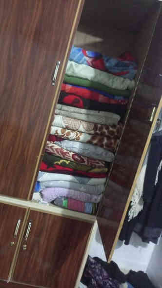 السلام عليكم كنتورقطعتين عرض3امتار للبيع نظيف مابيها  عيب 200وبيه مجال مكاني حي العسكري ***********بيه وتساب
