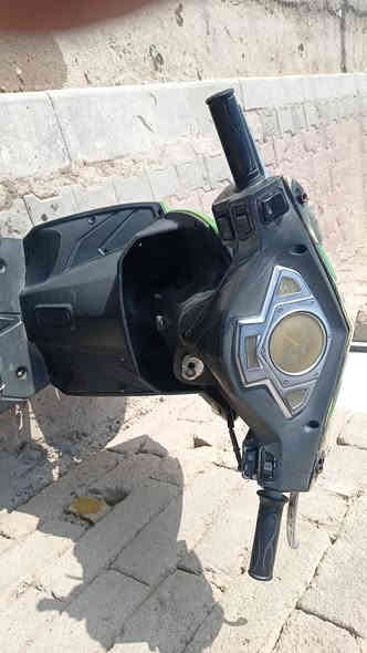 سلام عليكم دراجه للبيع مكينه نضيفه كهربائيات كله شغاله ماناقصه شي مكان دراجه المجر الكبير ناحيه العدل العسر250وبيه مجال مامتواجد على فيس ***********
