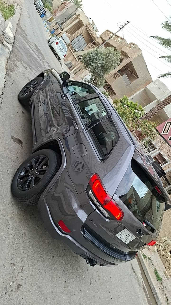 السلام عليكم للبيع موديل 2018
صور الحادث بل منشور 

لغود شواصي كير مكينة مكفولات 
صبغ عام 
مابيهة اي نقص ماشية ٩٠ كيلو 

صدر تخم تاير خير من الله 
السعر ١٦٥ ورقة وبيهة مجال 

*********** 

نضافة ٩٠%
