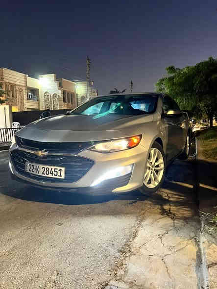 سلام عليكم من رخصت الادمن 
سيارة ماليبو موديل ٢٠١٨ رقم دولي جديد سنوية لغاية ٢٠٣٠ ورقم اربيل شمالي حادثها جاملغ وبنيد صفحة السايق سياره حلوه ومحرك كير خير من الله 
تخم تاير نضيف 
وداخلها نضيف مواصفات LT  
كامرة خلفية دواره 
كشن كهرباء 
+٤ بصمات 
صندوق بصمه وحساس خلفي
تبريد فول 
السعر ١١٧٠٠$ وبيها مجال حك الجية علما السيارة باسمي 
العنوان بغداد السيدية شارع التجاري قرب قاعه اعزاز او عمارات السيدية مجمع ٦
اني مكلفة بالنشر رقم صاحب السياره 
***********
موجود واتساب
