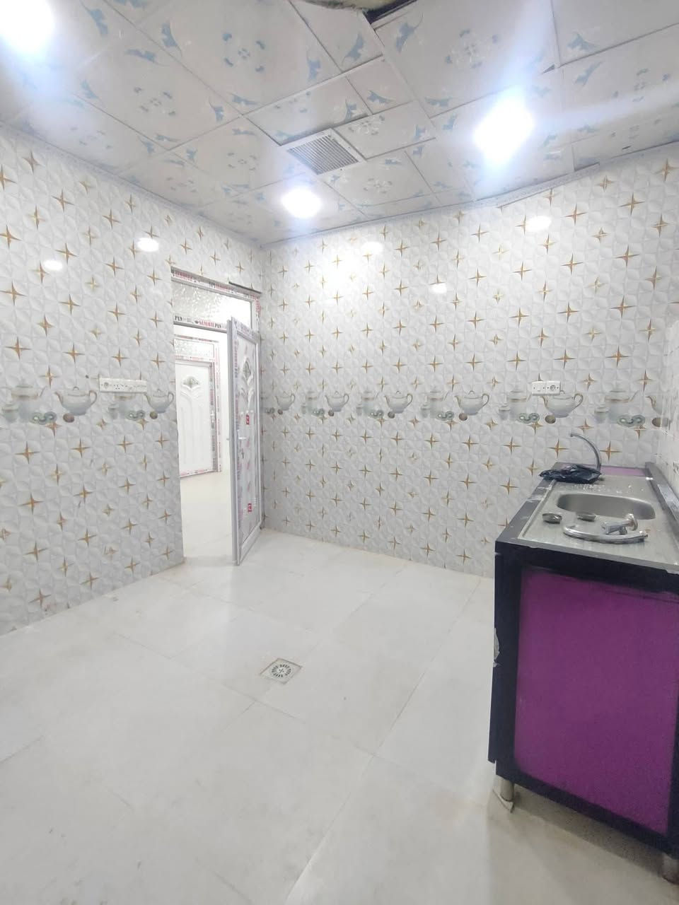 السلام عليكم  
شقه للايجار في ديوان محافظة قرب جامع الليله 
الشقه تتكون من: 
1_غرفتين نوم
2_هول
3_استقبال
4_مطبخ
5_صحيات
6_وترك 
للتفاصيل اكثر اتصال على الرقم التالي: 

الرقم: *********** ✅
