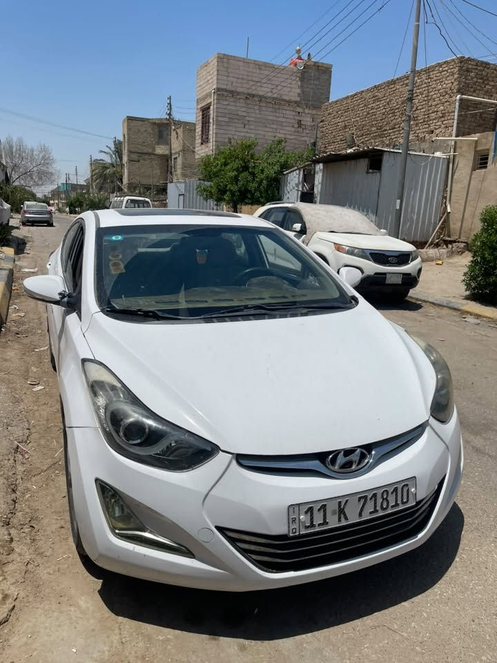 النترا 2016 رقم بغداد الدولي الجديد خليجي مداور ثاني يوم
فول  فتحة عدا البصمه
بيها رشات صغيره بدون اي حادث
بالبنيد شويه ع كد شبر وبالجاملغ ع كد شبر وكذلك الباب ع كد شبر فقط فقط رش على شرط قطرة معجون ماكو
جديده السيارة 
مكانها بالنجف
السعر 120 قابل للتفاوض وبالخدمة
للتواصل ***********
