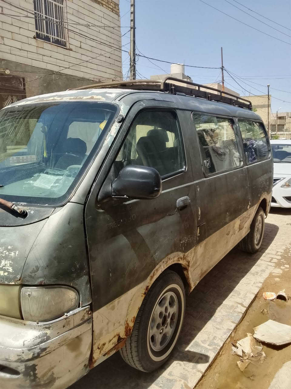 السلام عليكم سياره بريجو موديل 2000 مكينه كير اكسن خير من الله هيا مرور مصفره خط كوفه نجف السعر 47وبيها مجال مكان للسياره كوفه حي السفير الاستفسار الاتصال او مرسلة الصفحه 
وتساب ***********
اتصال ***********
