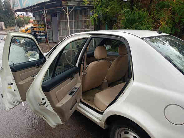 سيكي 13كصه قديمه
السياره بلديه بيها شبر صبغ بجاملغ اليسار 
شرعيها بل معارظ 
يحول بس 
***********
***********
