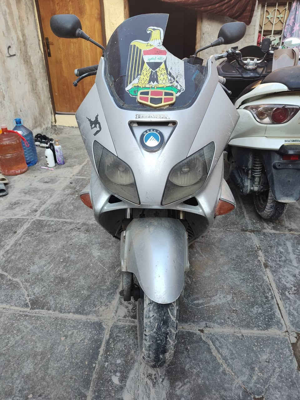 دراجه شغاله ابيع بسعر التفصيخ
قيم واخذها مكانها بغداد مدينه الصدر 
***********
