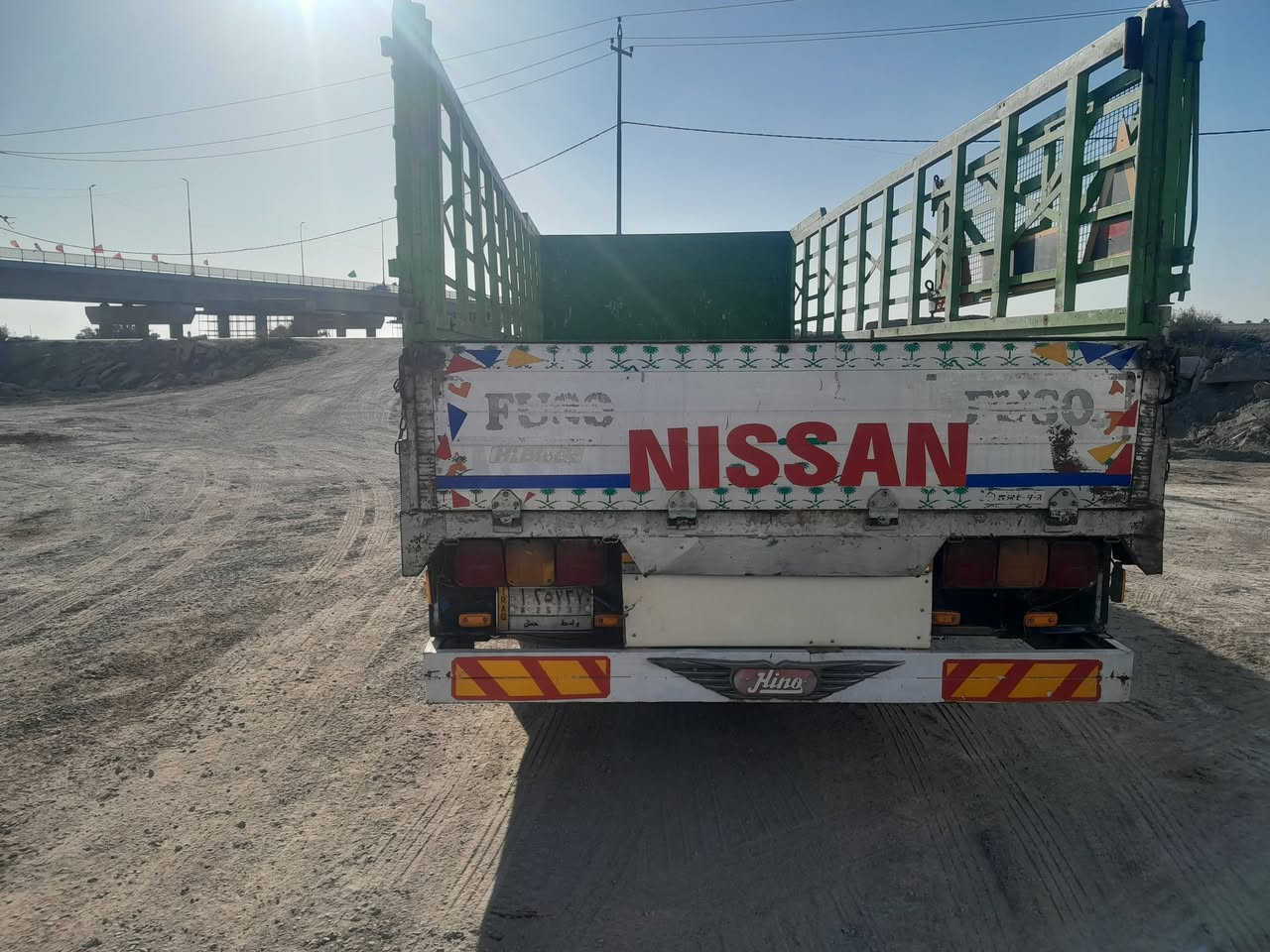 هينو نيسان للبيع طول ٦ وربع بلادي مكينه ١٢ ولف رقم واسط سنويه ماصاقطه ***********
