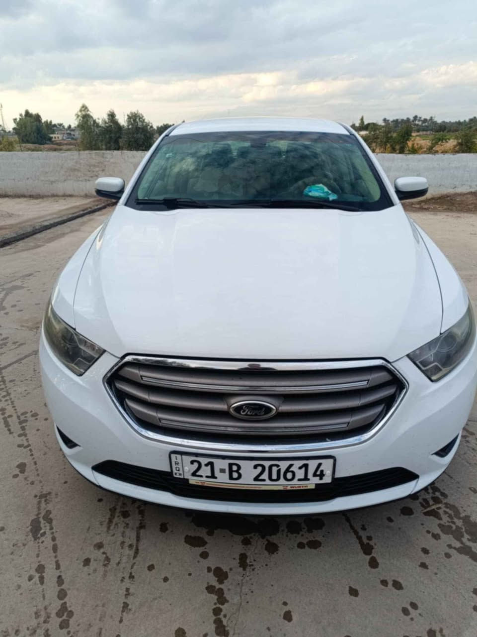 فورد 6 سلندر تورس ( خـليـجـي ) 2013 
فول فول مواصفات   
سيارة كلين بدون صبغ او تبديل 
محرك (6V 3500) 
مواصفات SEL 
فول عدا البصمة 
دواخل لونين بيجي  تشغيل عن بعد 

تحكمات ستيرن 
ومحدد سرعة
 شاشة عدادات ديجتال
 
كراسي كهرباء

تبريد ثلج امامي وخلفي 

محرك FLEXFUL يعمل على بنزين عادي بدون اي دوانز 

عليها إدامة كاملة متصرف ولا دينار..تخم تاير+باتري+صدر ومشط ستيرن جديد مال وكالة+دسكات+ لايتات زنون الأصلي..دوشمة جلد نوعية ممتازة للجمالية والفخامة.. مي راديتر الأصلي.. زيت محرك فول تخليقي الأمريكي

مكان السيارة : ديالى 
السعر 135وبيه مجال بصيط
سنوية بأسمي لغاية 2029

رقم الهاتف: *********** كركوك, العراق
