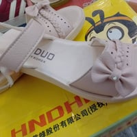 احذية • جديدة • بلكارتون