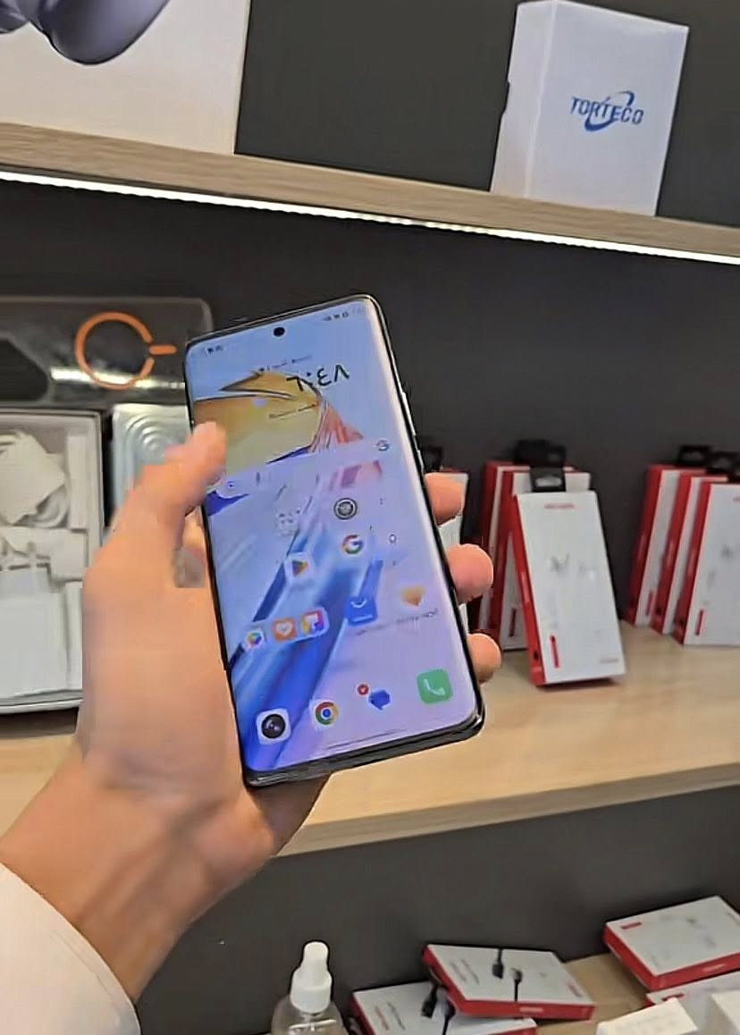 موبايل هونر x9b للبيع مبايل جداً نضيف مثل ما تشوف بالصور
سعره ١٧٠ مستعجل عالبيعه

اتصل ***********
