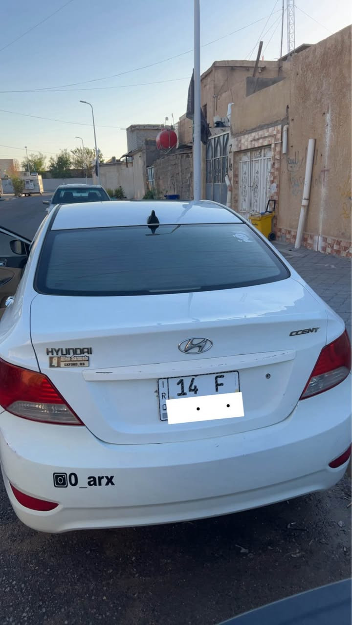 السلام عليكم اكسنت للبيع  2012 خليجي مكينه 1600 رقم إنكليزي سنويه جديده جاهزه مكينه كير تبريد كهربائيات كلها شغاله 
80وبيها مجال  
البصره الزبير 
*********** Singapore
