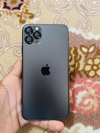 آيفون ١١ برو ماكس • ما مفتوح • بطارية ٧٢٪