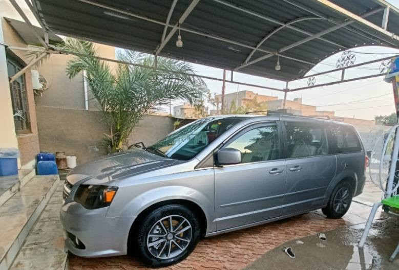 للبيع🔴
دوج كرفان 2017 SXT للبيع

سبعه + كشن اضافي يعني 8

تخم تايرات جديد

كير و محرك مضمون 

حادثها جاملغ جهة سايق و بنيد و حادثها مو قوي اصلا

السعر 170 

للتواصل على

‏‪0772 933 8991‬‏

‏‪0780 949 8118‬‏
